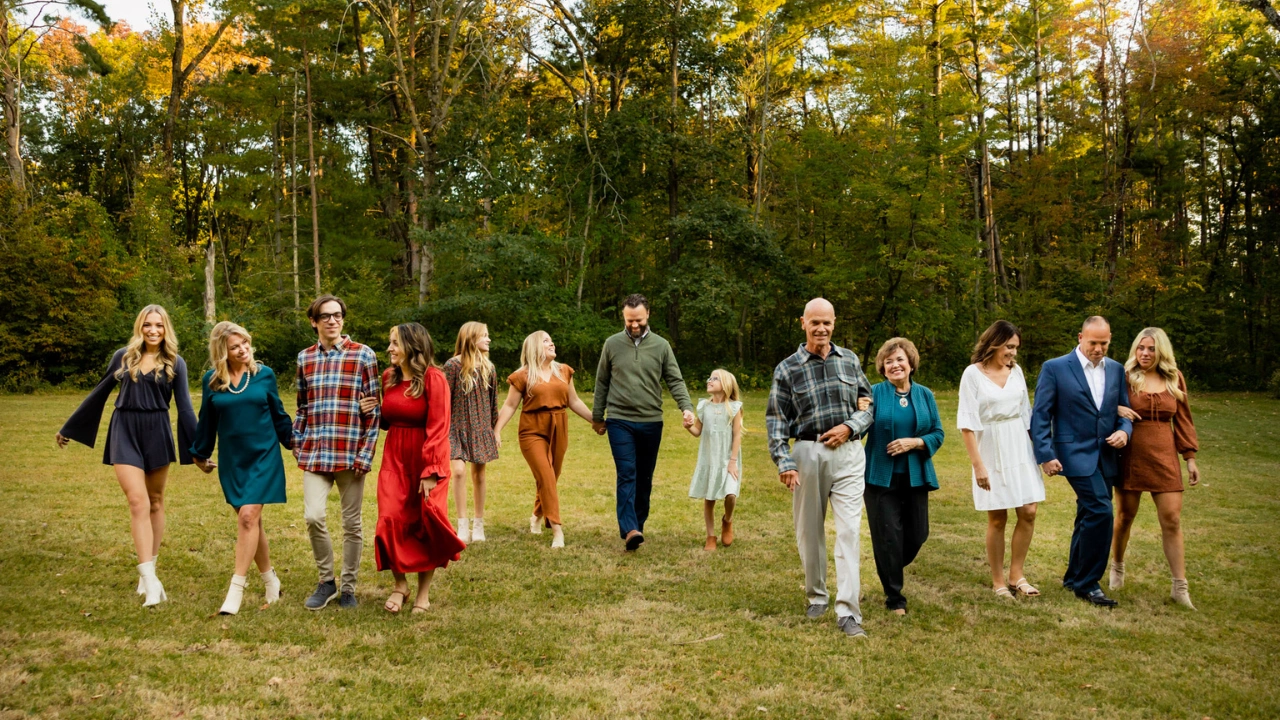 Best Locations for a Fall Family Photo Shoot