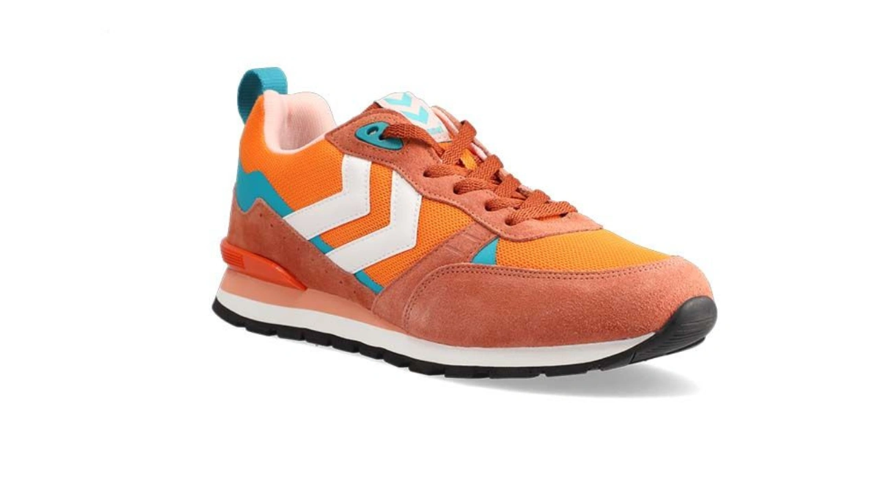 No background removal, overexposed product