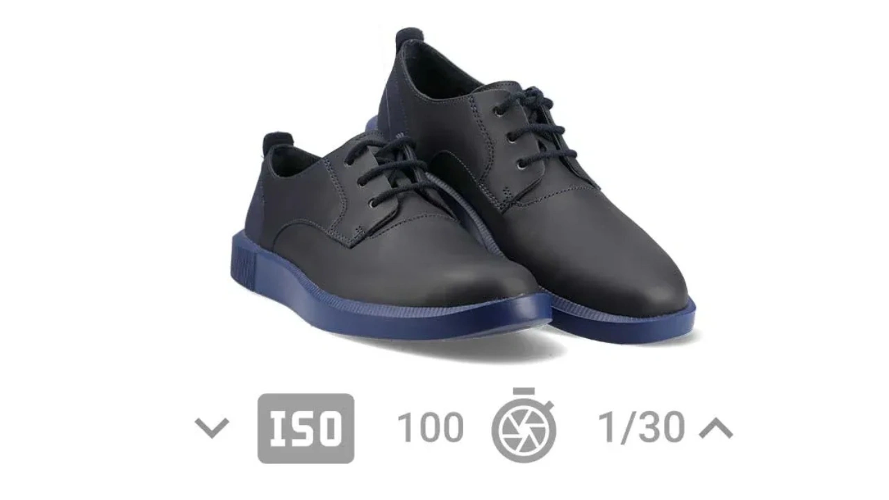 Shoe Photography Camera Settings with Tripod