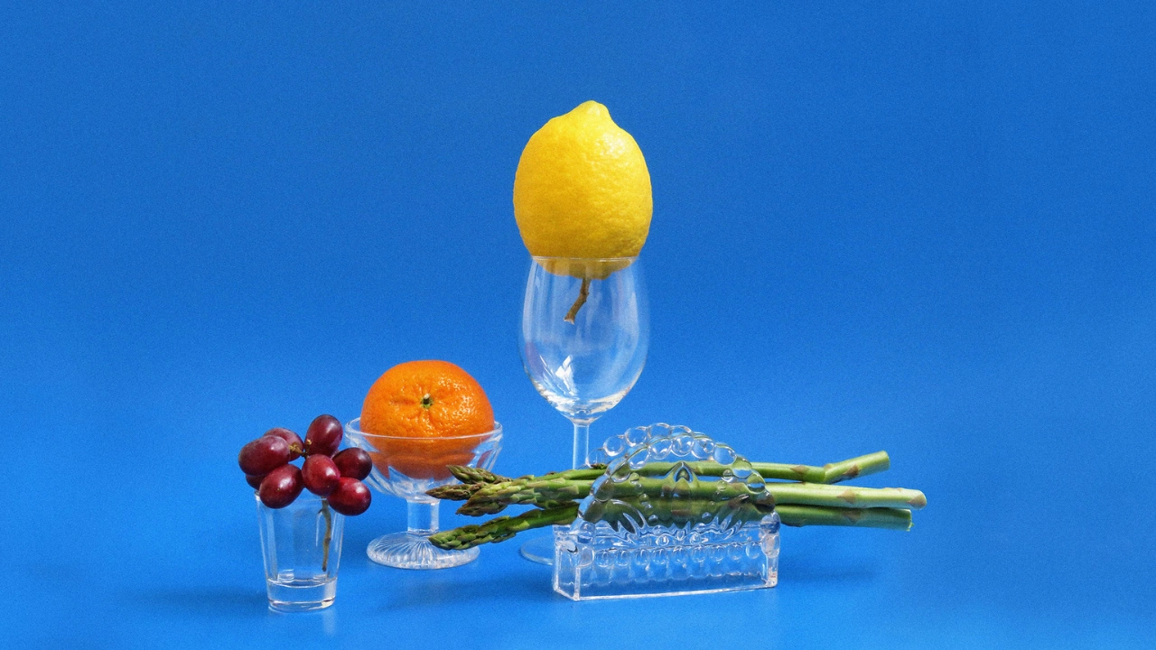 The “Angled” Shot (25 to 75 Degrees)